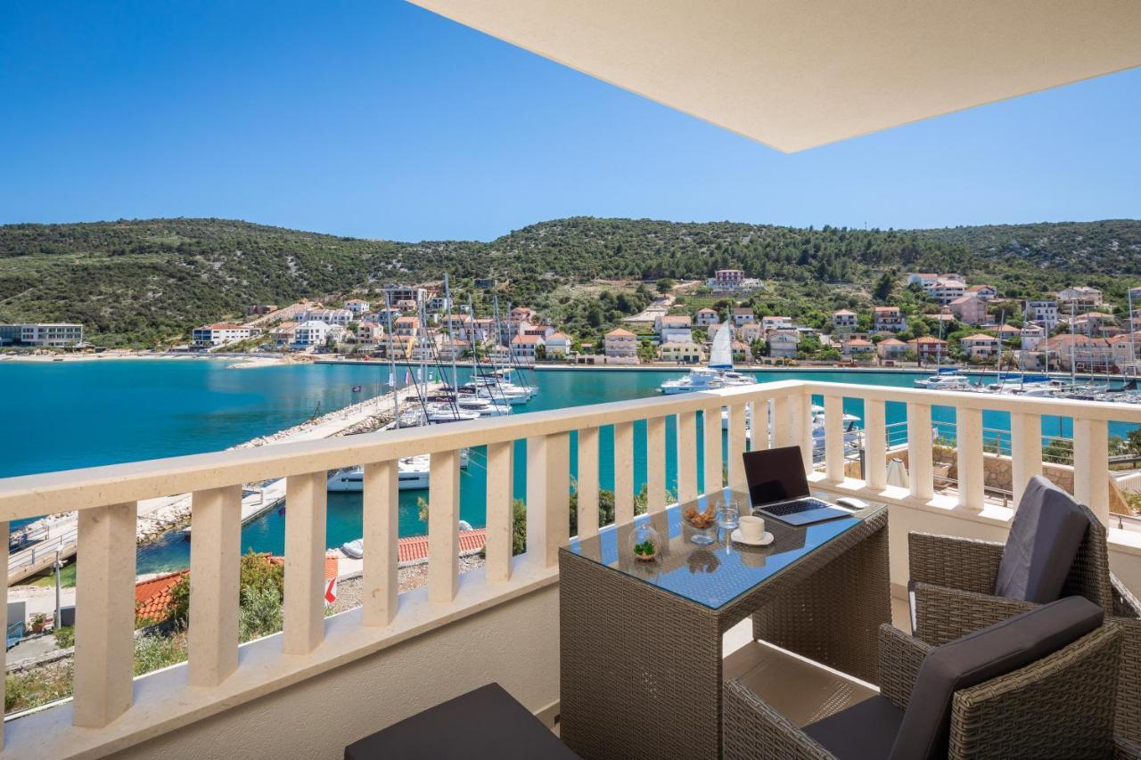 Apartments Villa Maracella Марина Экстерьер фото